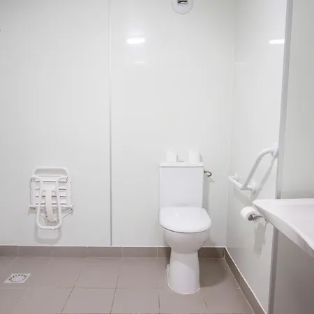 Hotell Premiere Classe Gatines 2*