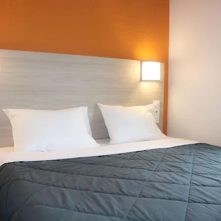 Premiere Classe Gatines Hotell 2*