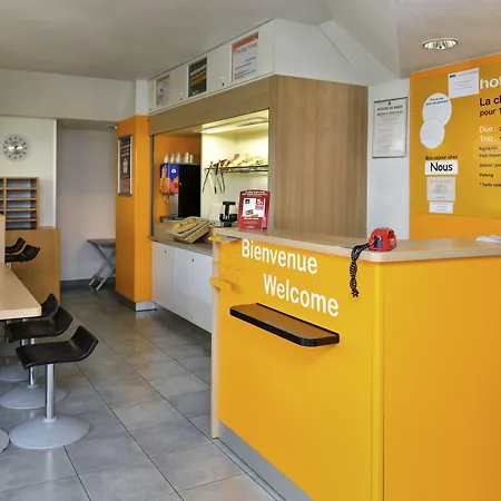 Première Classe Gatines Hotel 2*