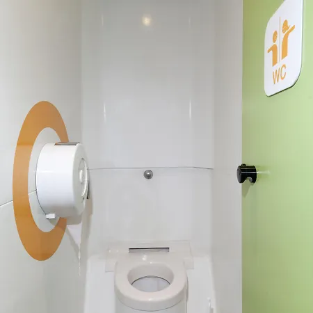 Premiere Classe Gatines Hotell 2*