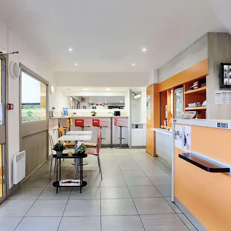 Première Classe Gatines Hotel Plaisir